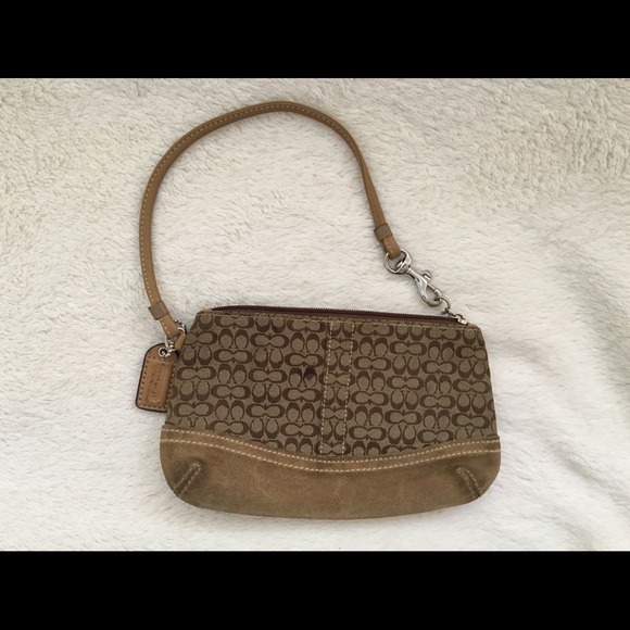 Authentic Signature Coach Wristlet - Picture 3 of 4